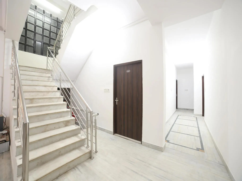 OYO 23109 Hotel Crossroads