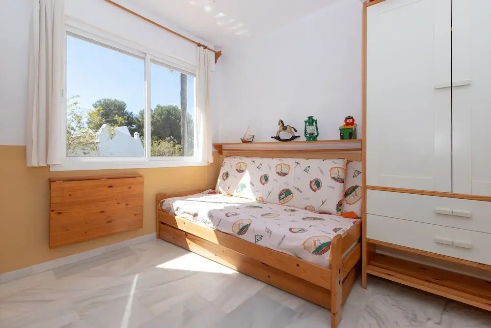 Lunamar in Marbella With 4 Bedrooms and 3 Bathrooms