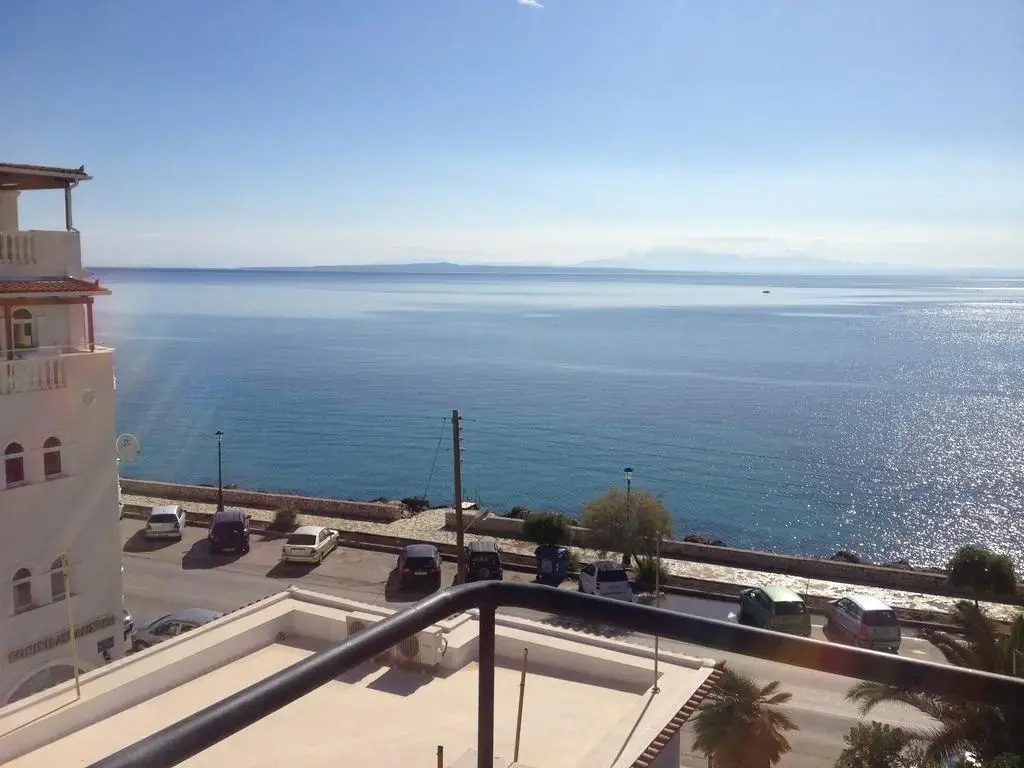 Yria Hotel