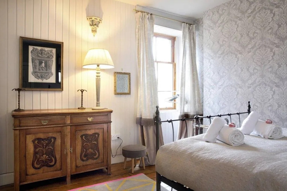 JOIVY Edinburgh Spacious Apartment - Royal Mile