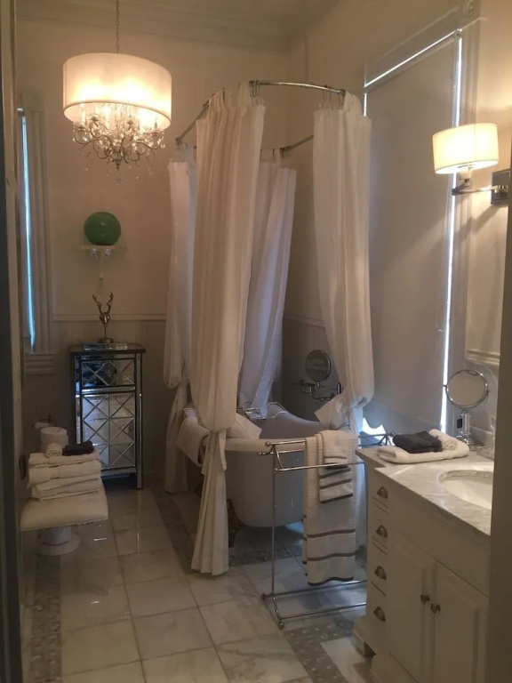 John Thomas Bed and Bath