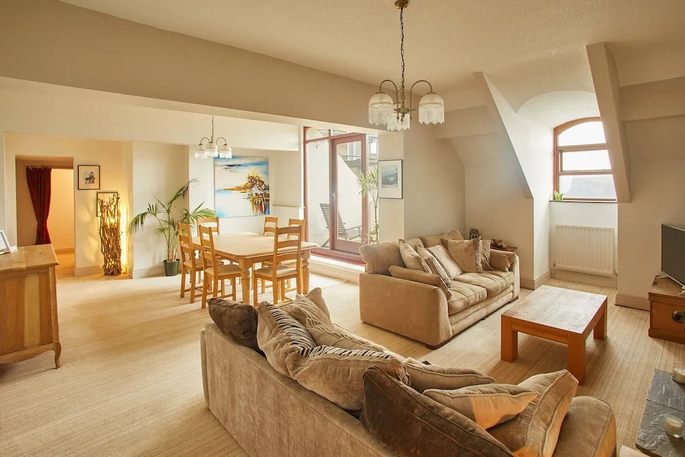 The Observatory Apartment