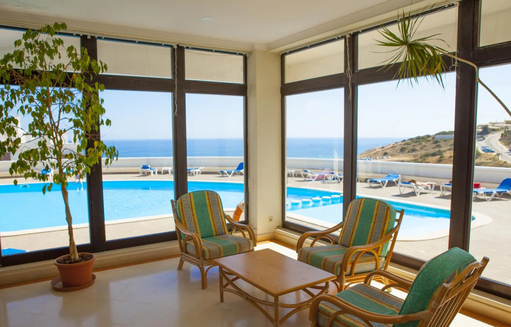 A08 - Magnolia Sea View Apartment
