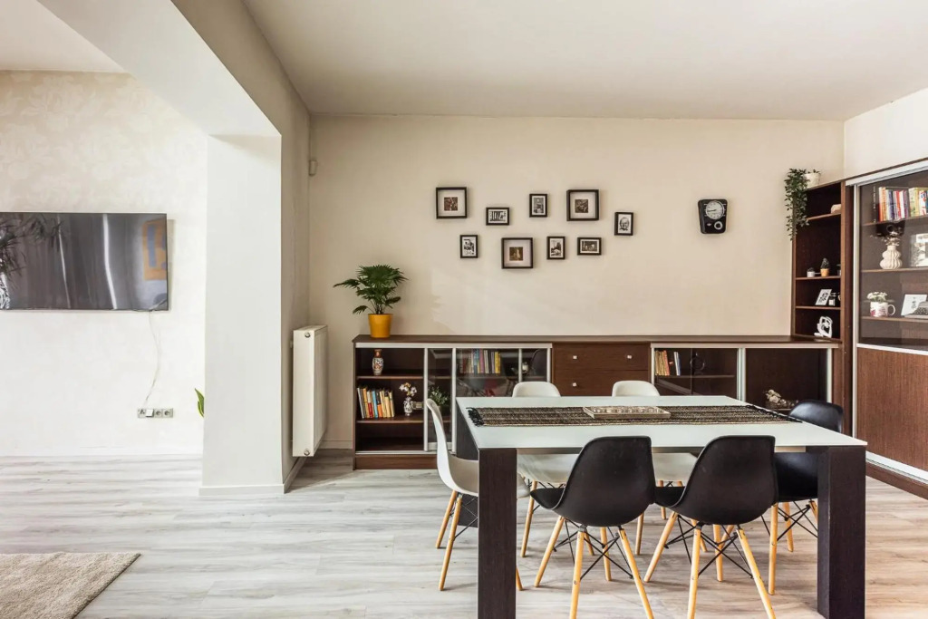 The comunist apartment 2bds