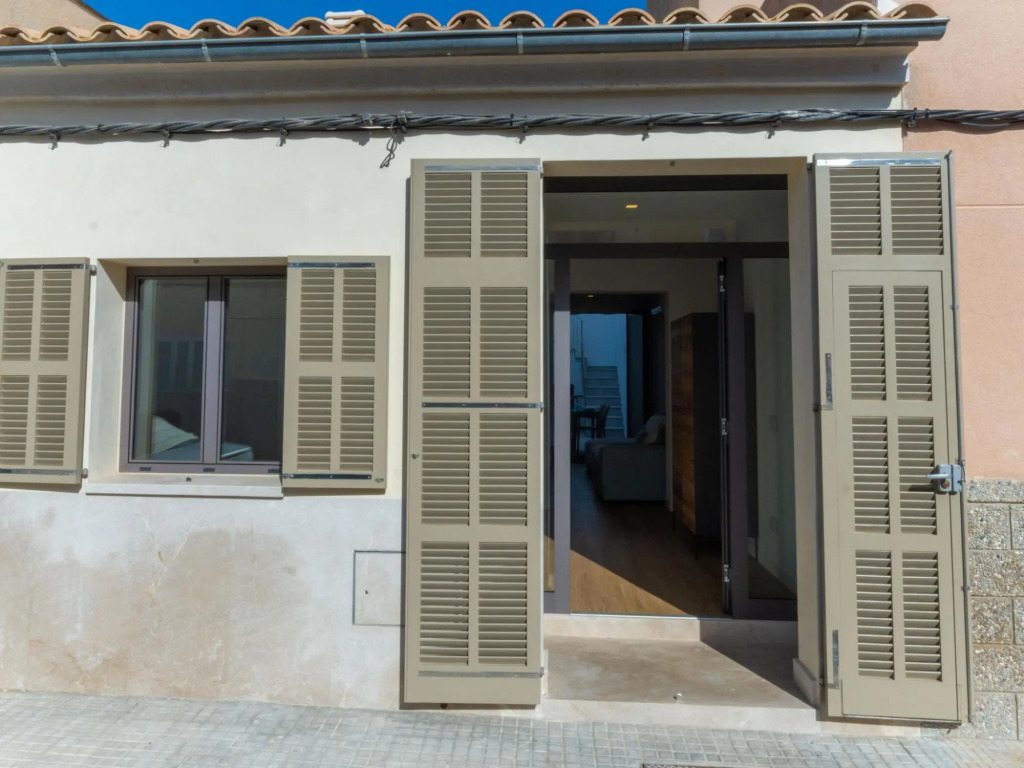 Mediterranean style townhouse 200 meters from the sea