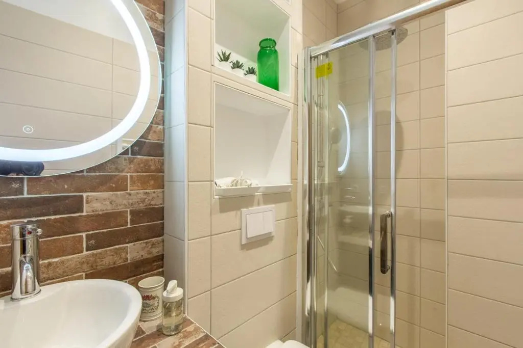 "Le Jardin sur lEau "chambres dhôtes et appartements tout confort