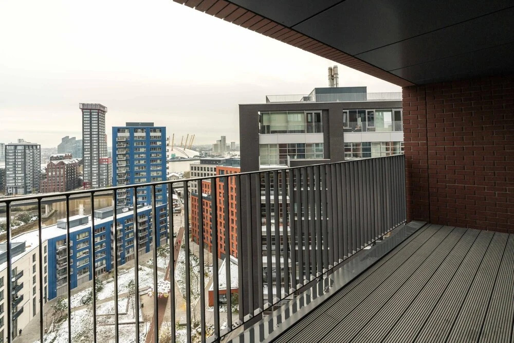 Superb 2BD Flat With Breathtaking Views!
