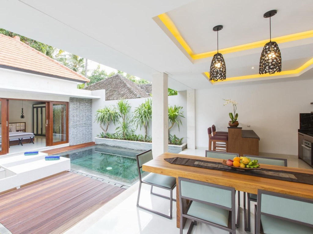 Odika Lovina Villas