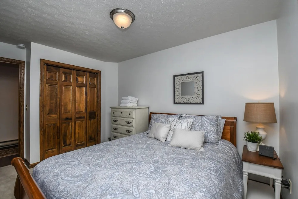 Glendale Shores 2 Bedroom Townhome #20