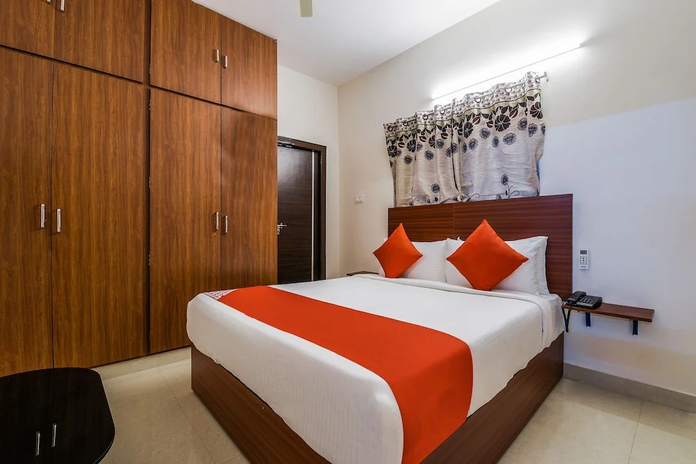 OYO 16469 Pramukh Hotels