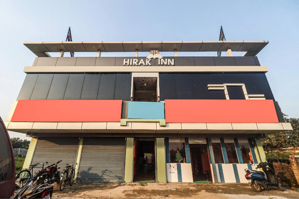 Collection O 83454 Hotel Hirak Inn
