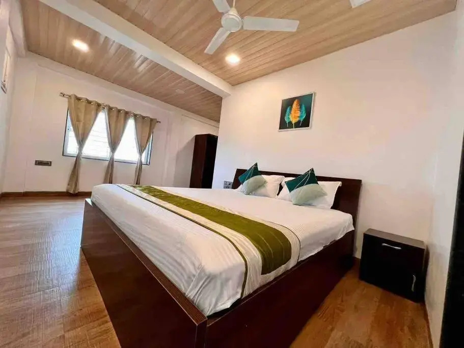 West Valley Villa Casa East