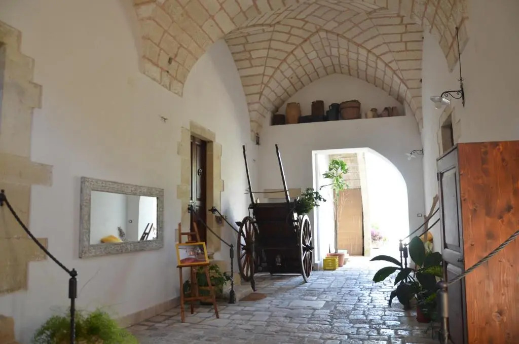 Borgo dei Filitti - B&B artistico - Piscina Solarium & Enoteca