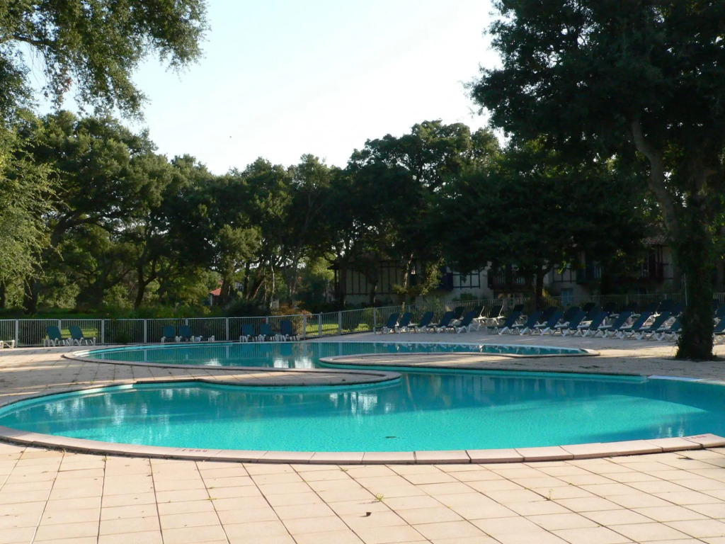 Lovely Apartment With Swimming Pool, Private Terrace,parking