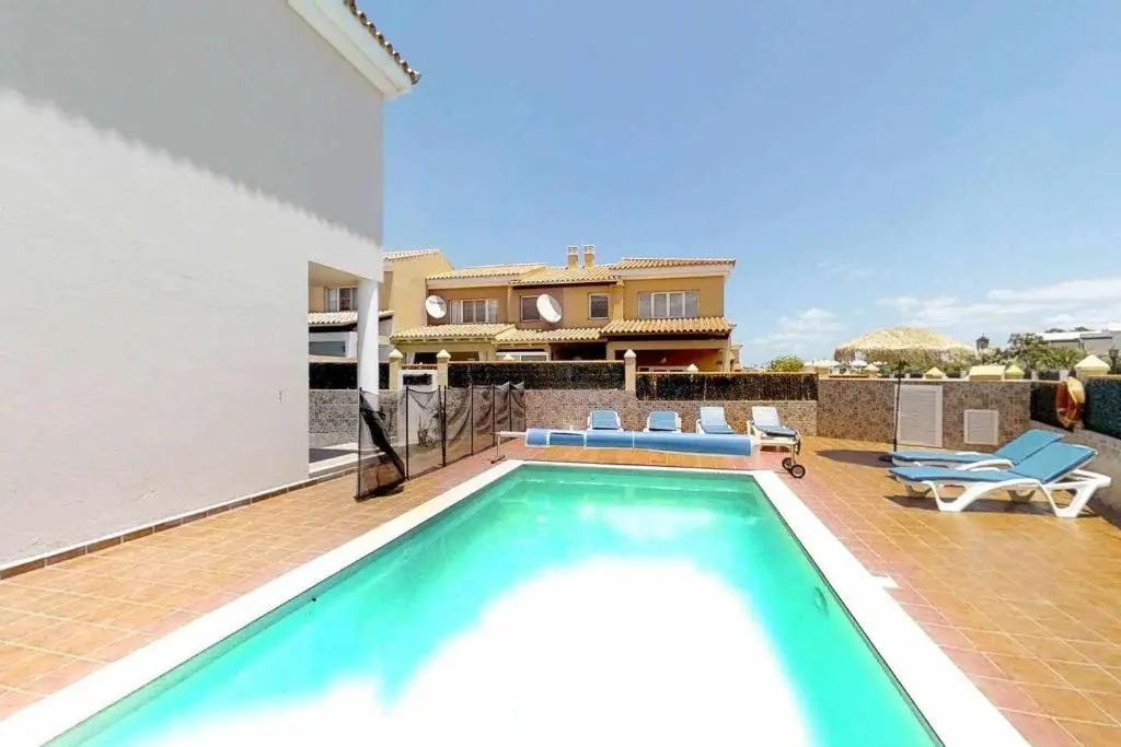 Anju villas, VILLA AT 100 METERS FAR OF THE BEACH