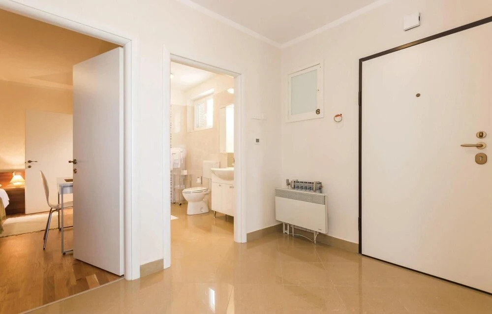Beautiful Home in Matulji With Wifi and 2 Bedrooms
