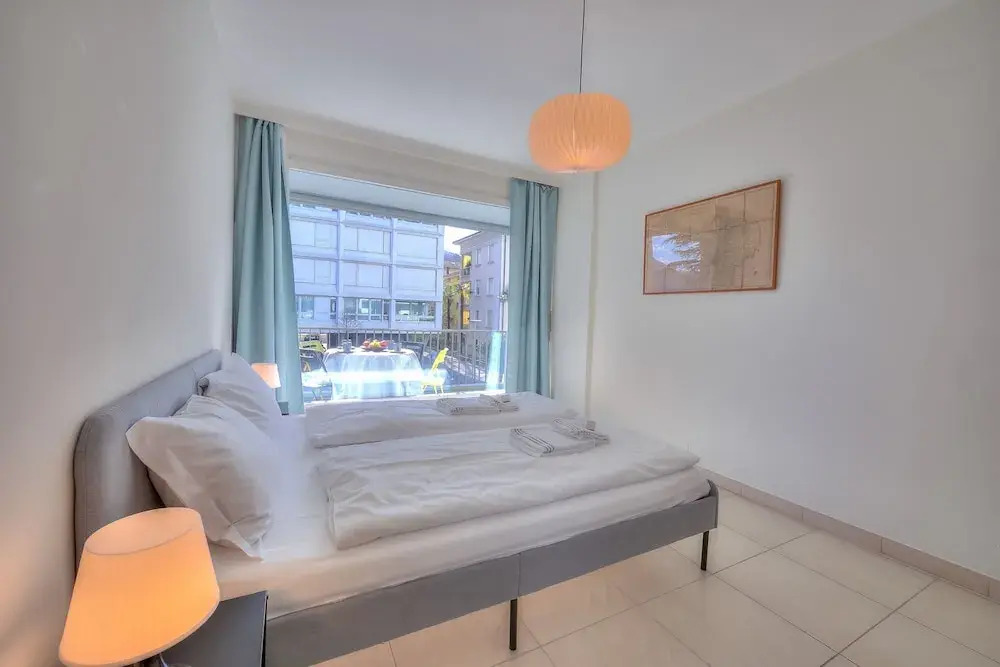 City Lake Apartment