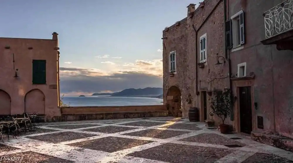 Apartment with One Bedroom in Borgio, with Wonderful City View, Balcony And Wifi - 1 Km From the Beach