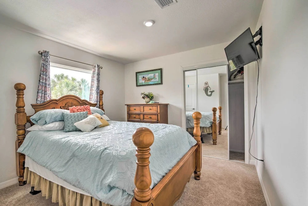 Remodeled Retreat on Homosassa River Canal!