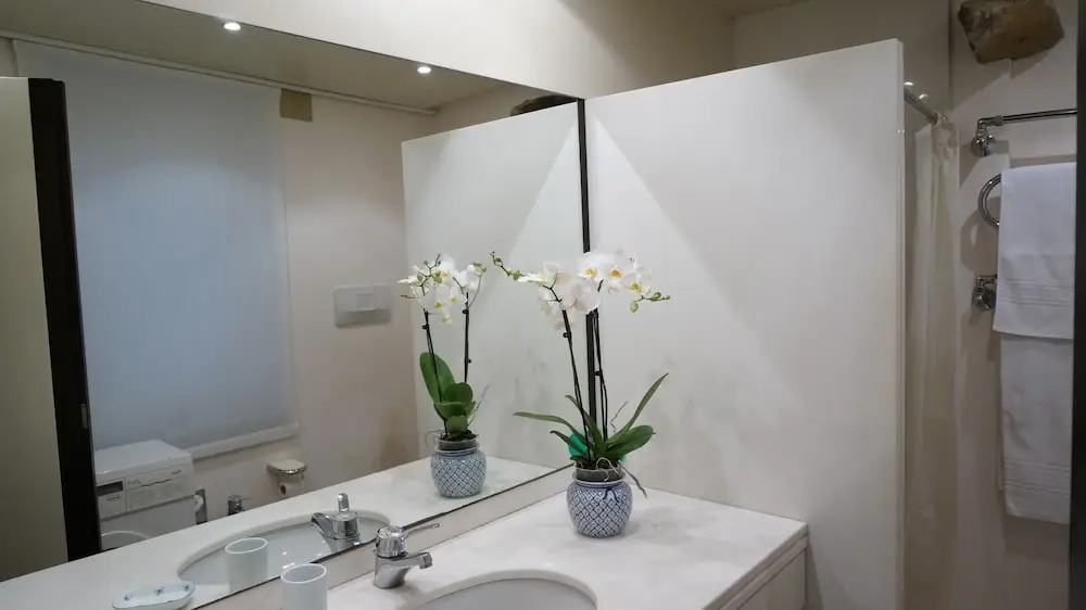 Trifora apartment