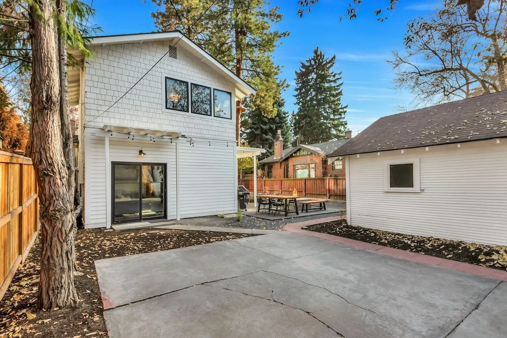 New Listing! Renovated Historic Claypool House 3 Bedroom Home