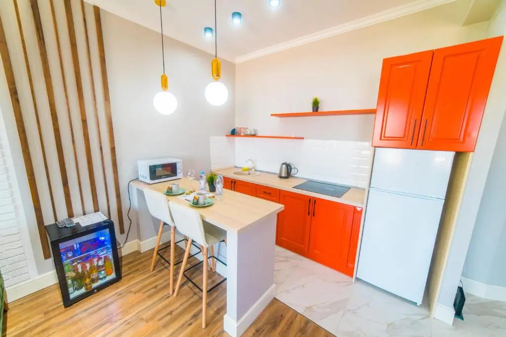 Manica R House