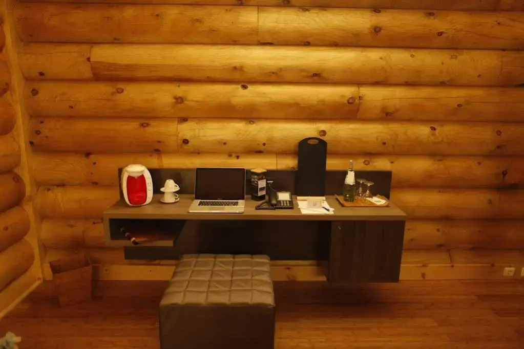 Alpine Hotel