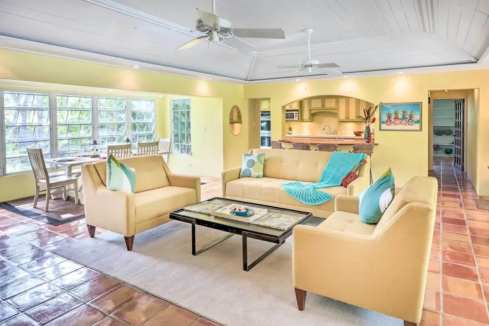 Bright St Thomas Getaway with Pool, 3Mi to Magens Bay