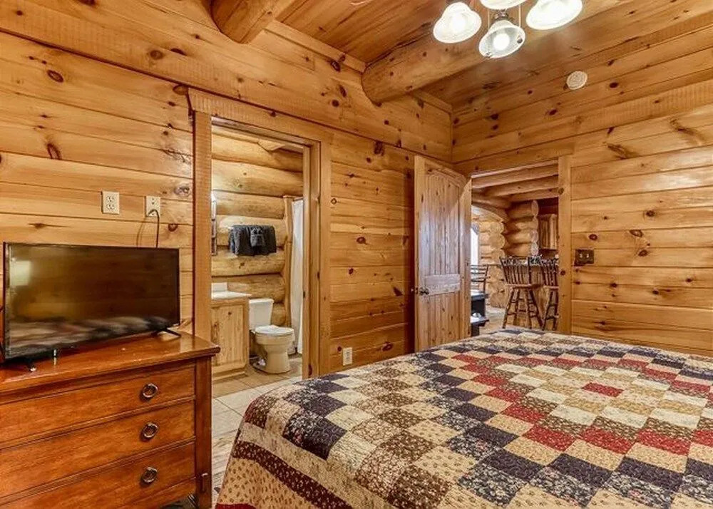 Cabin Fever Lodge #750