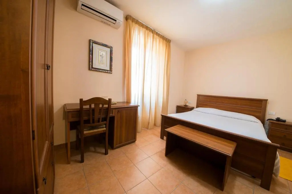 Hotel Fioriti