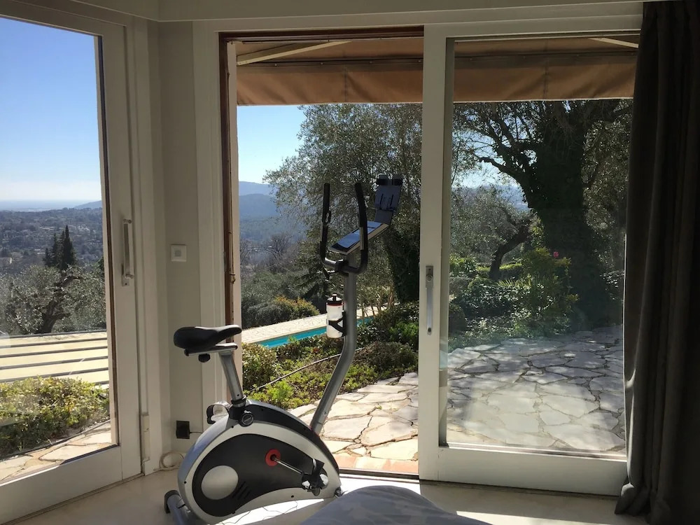 Vintage Villa in Grasse With Private Swimming Pool
