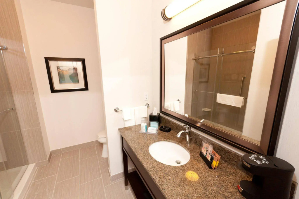Hampton Inn & Suites East Gate Regina