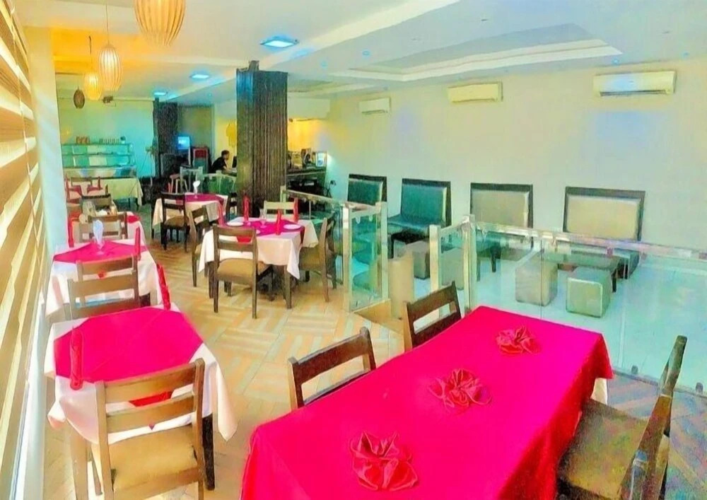 Oakspring Hotel and Luxury Suites