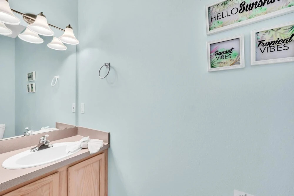 Brand New Quiet 4 BR Townhome in Emerald Island