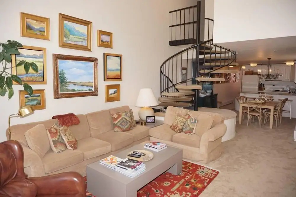 520 Cooper Ave E #305