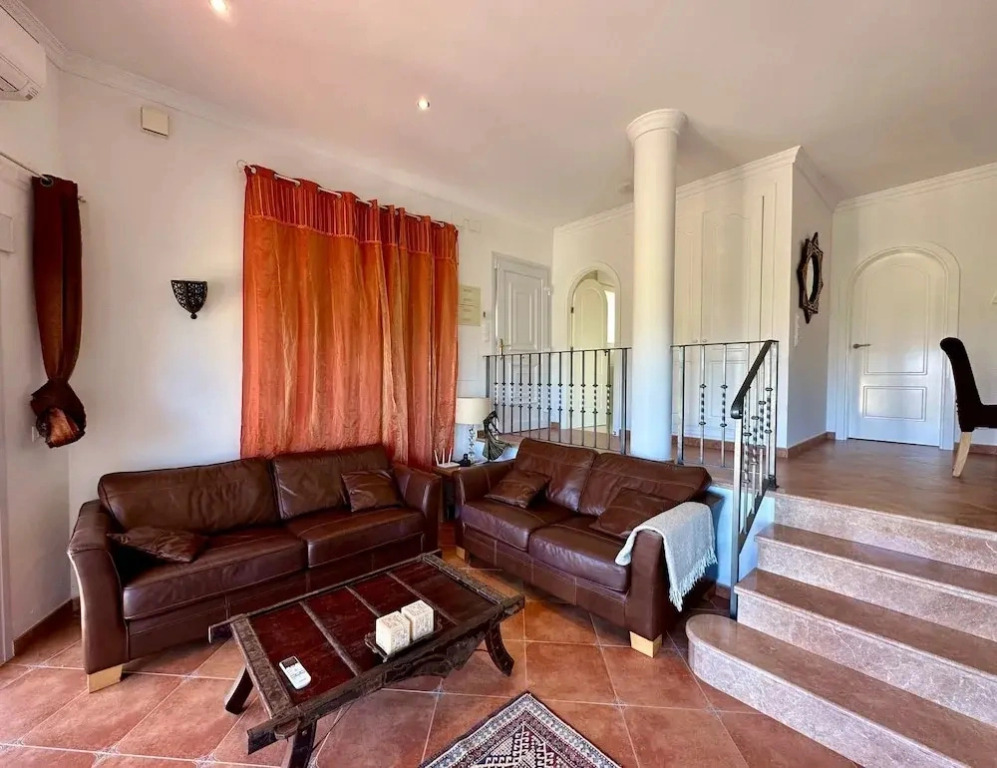 Casa Luna - Three Bedroom Villa with Stunning View