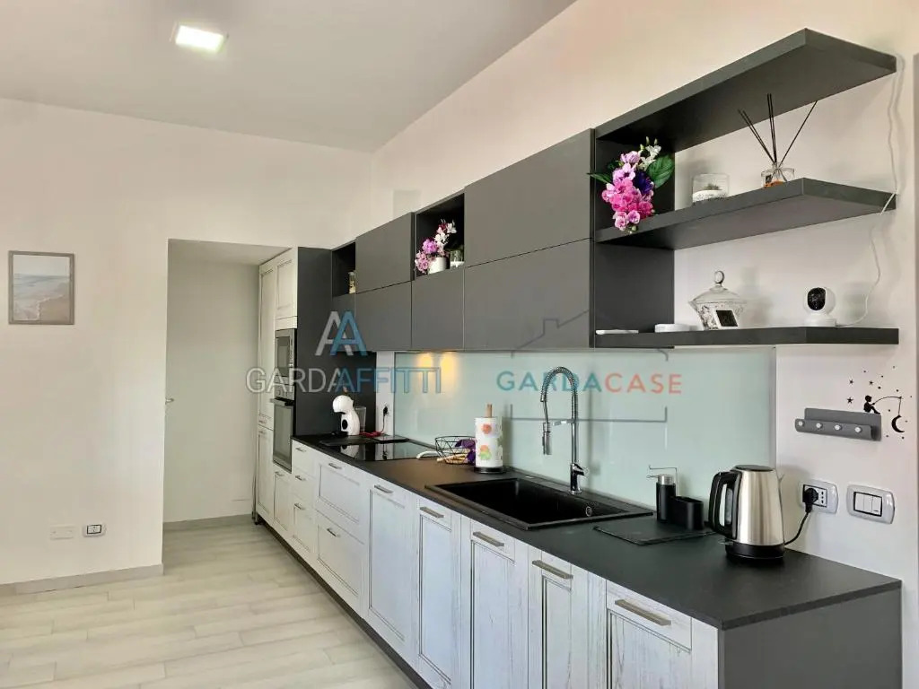 Cristallo Apartment - Desenzano Del Garda - GardaAffitti com