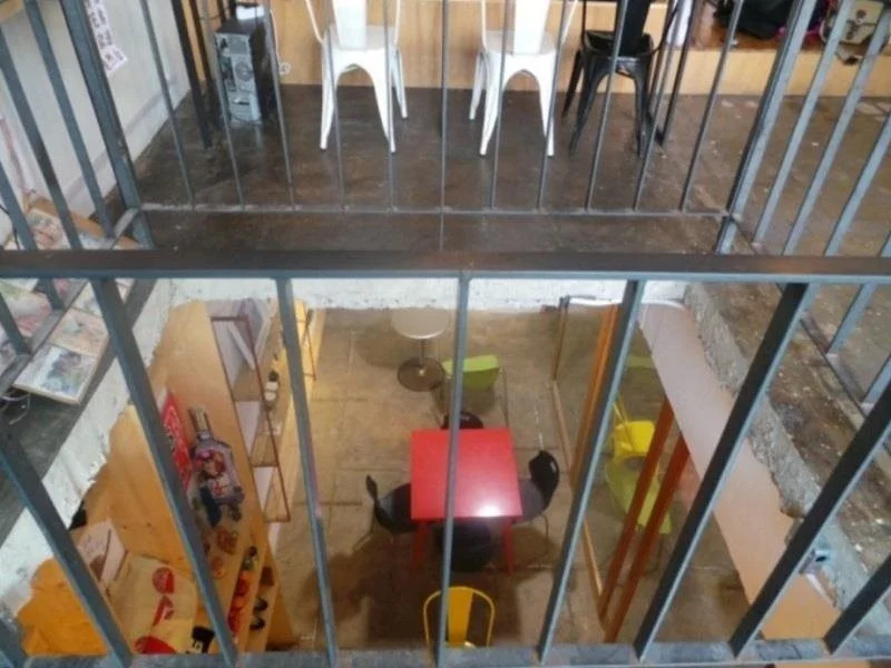 The Style Capsule Guesthouse - Hostel