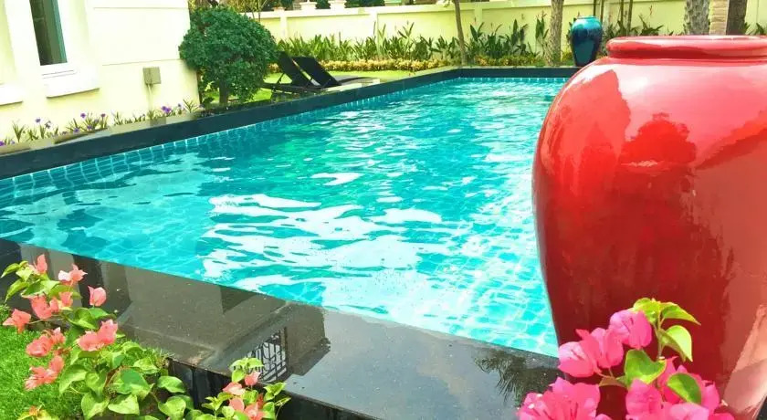 Luxury Pool Villa