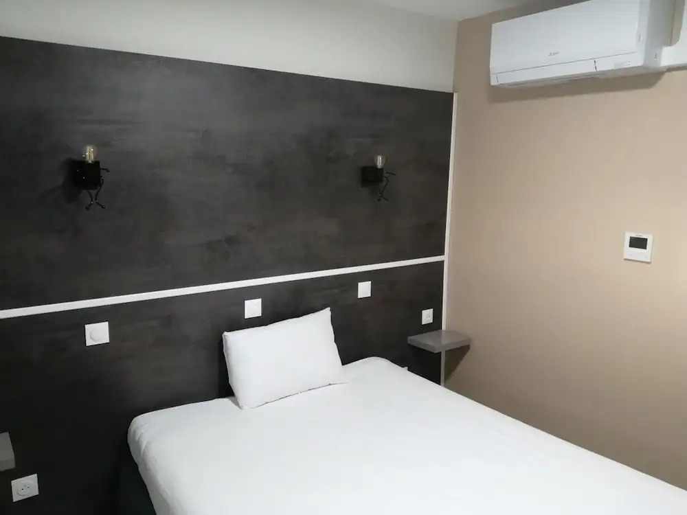 Hôtel Arc-En-Ciel - Entièrement Rénové
