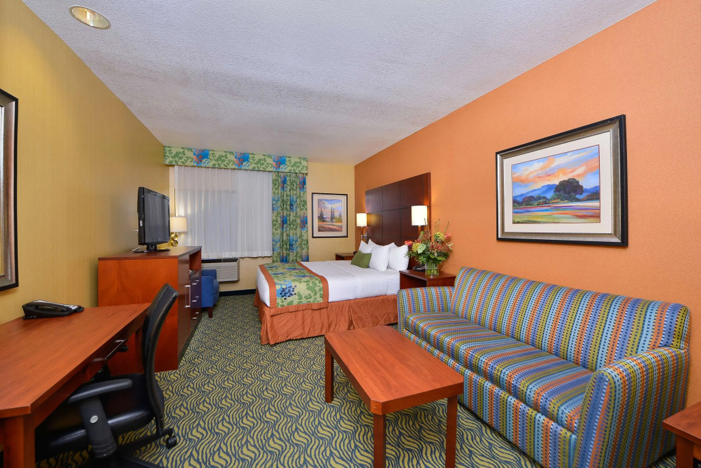 Best Western PLUS Fresno Inn