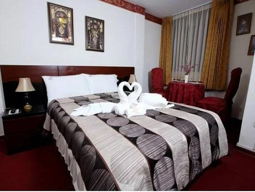 The Rokes Plaza Hotel