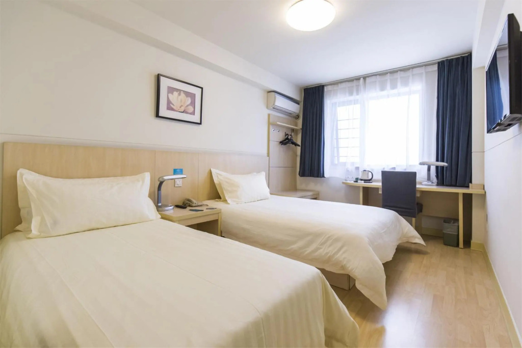 Jinjiang Inn Select Changchun Yiqi Dongfeng Street Branch