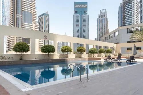 Luton Vacation Homes -Spacious Studio in Royal Oceanic, Dubai Marina