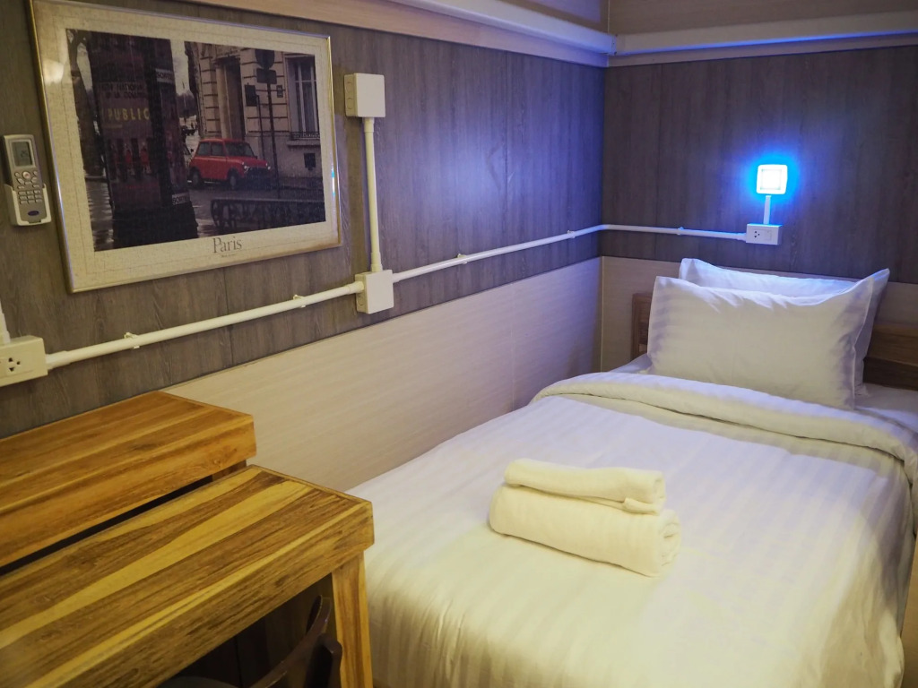 Sleep Walker Hotel Nawarat Bridge