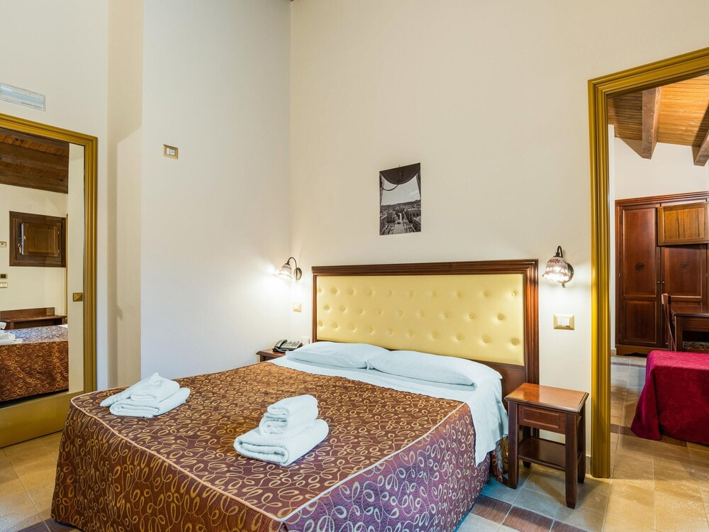 Holiday Home in Carlentini with Swimming Pool,Garden,Terrace