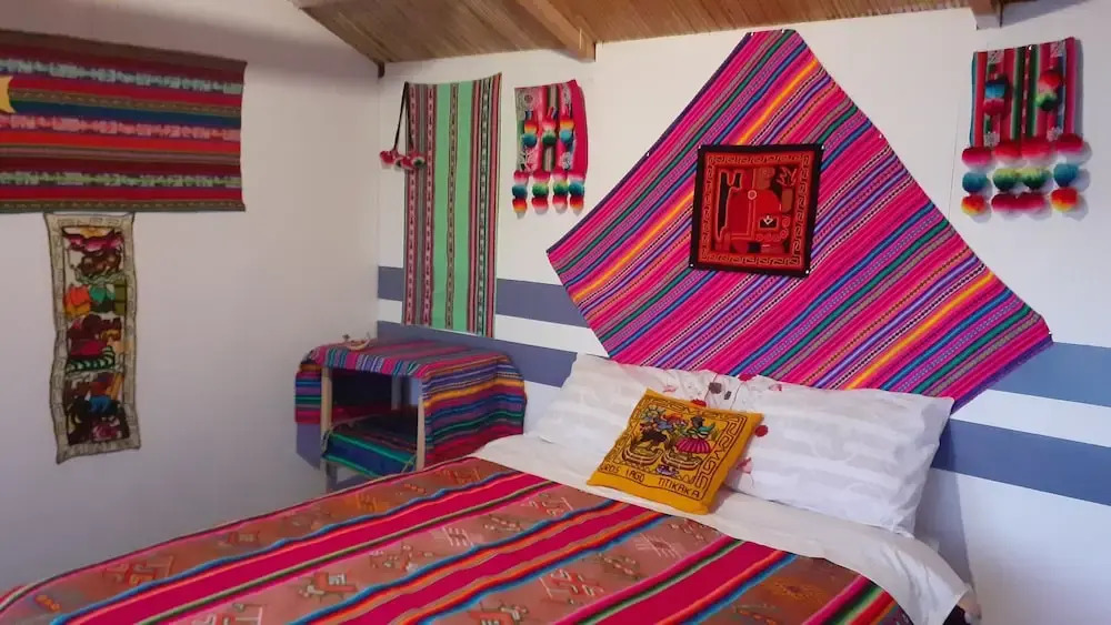 Uros Munay Wasi lodge
