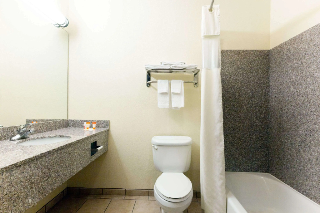 Days Inn by Wyndham San Antonio at Palo Alto