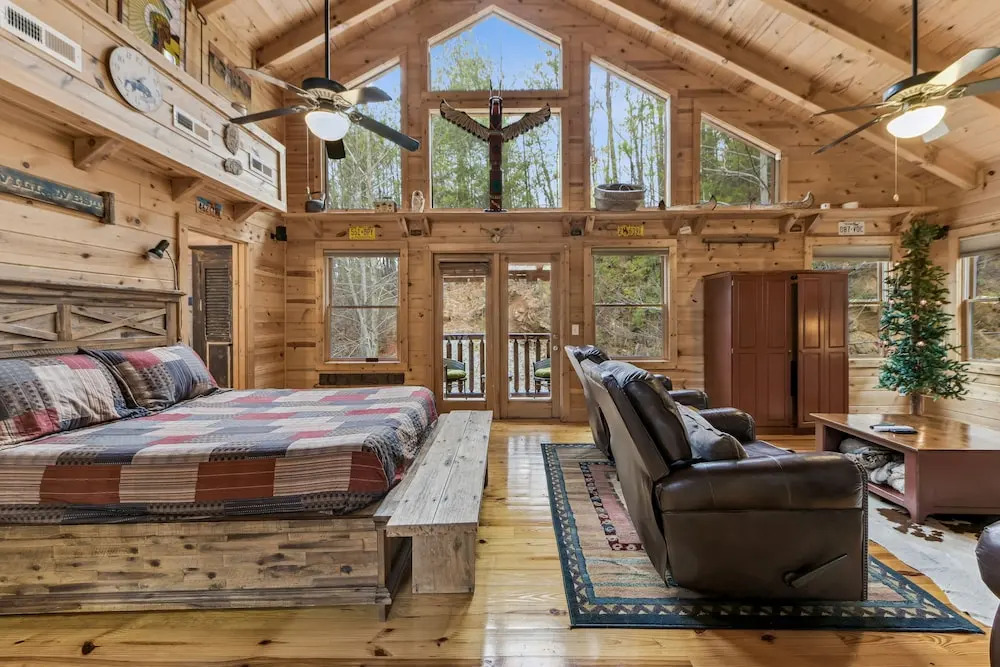 Powdermill Hill Cabin 3 Bedroom Cabin by RedAwning