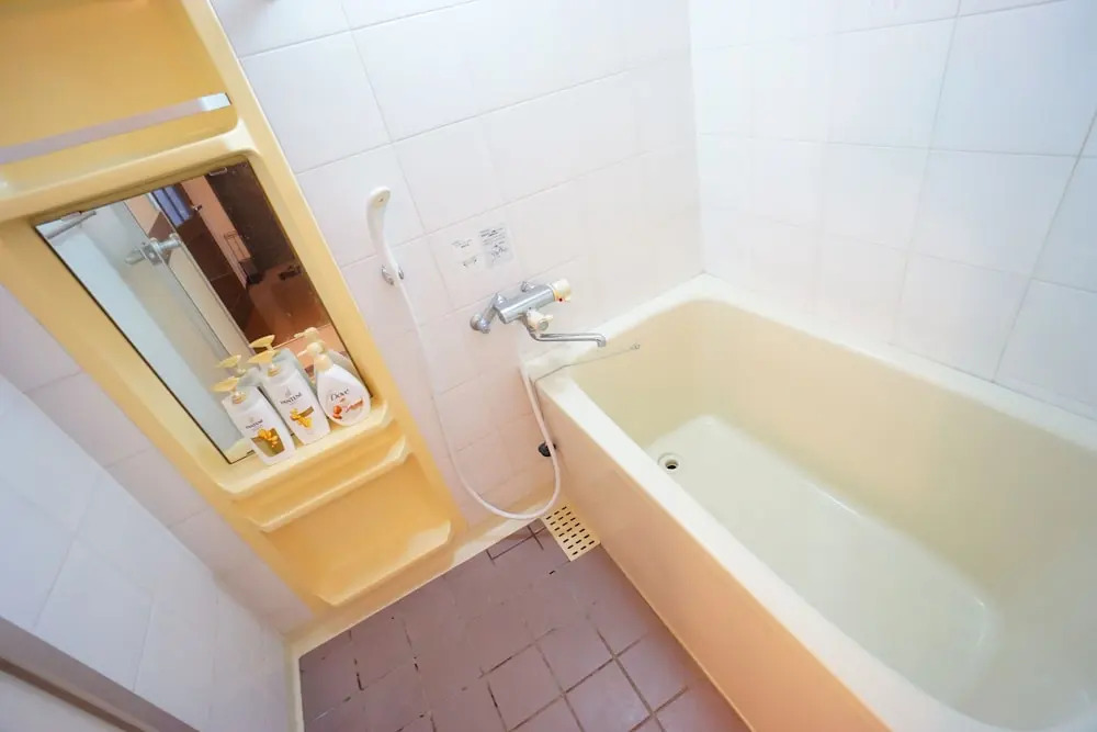 Terry's Apartment Shinsaibashi East I G13B